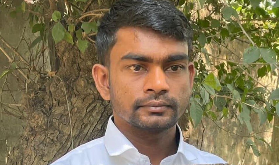 जयराम महतो अपने वचनानुसार अपने वेतन का 75% डुमरी विधानसभा क्षेत्र के छात्रों में वितरित करेंगे