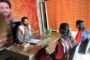 बारिश को देखते हुए गरीब समाजसेवी संघ द्वारा गरीबों के बीच छाता वितरण