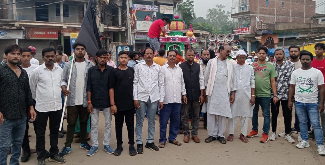 मुहर्रम के अवसर पर पतरातू क्षेत्र में मुस्लिम धर्मावलंबियों ने निकाली जुलूस