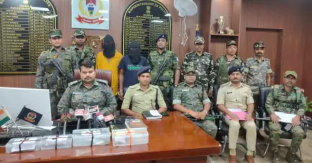 गुमला में जेजेएमपी का एरिया कमांडर गिरफ्तार,हथियार के साथ दो उग्रवादी पकड़े गए