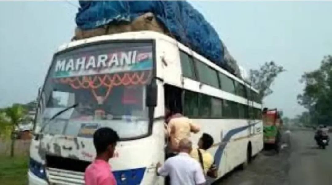 रांची से गया जा रही बस से 16 लाख रुपये बरामद