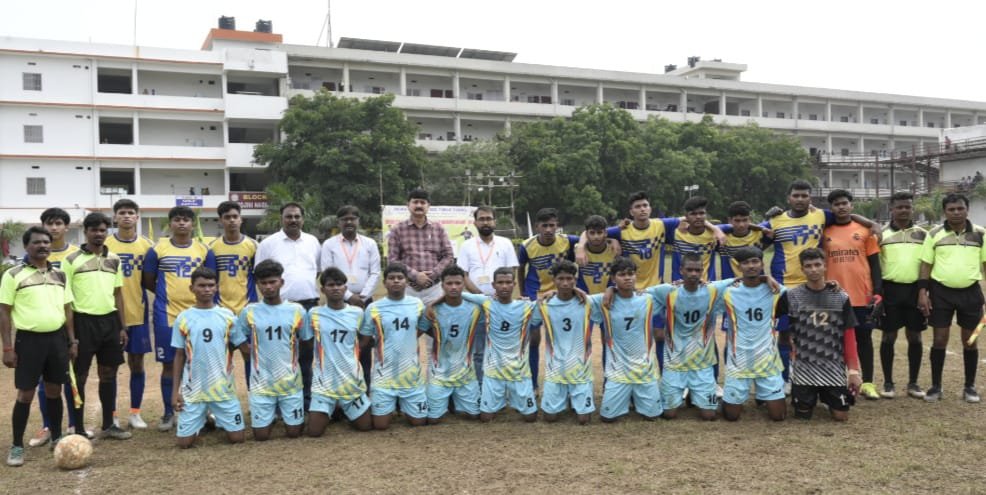 शारदा ग्लोबल स्कूल रांची की टीम ने जोरदार प्रदर्शन करते हुए डी वाई पाटिल पुष्पलता पटना को 3-0 गोल से पराजित किया