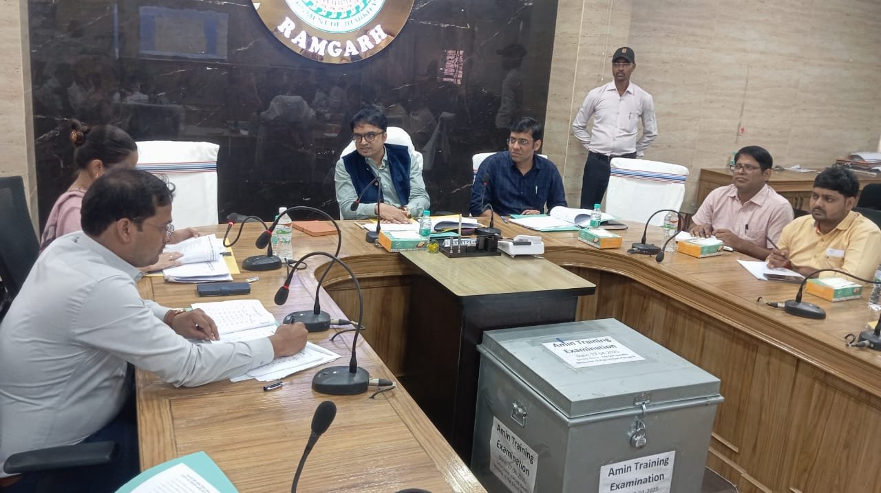 शिक्षा विभाग द्वारा किए जा रहे कार्यों की उपायुक्त ने की समीक्षा
