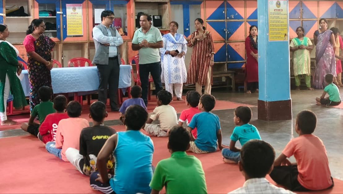 डिवाइन ओंकार मिशन आवासीय विद्यालय का उपायुक्त ने किया निरीक्षण