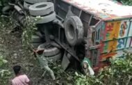 कोडरमा में कंटेनर ने बाइक को मारी टक्कर,नाबालिग समेत तीन की मौत, एक की हालत गंभीर
