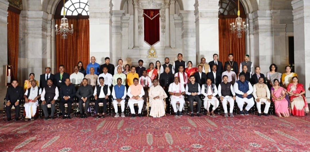 राष्ट्रपति भवन में झारखंड के मुद्दों पर ऐतिहासिक मुलाकात