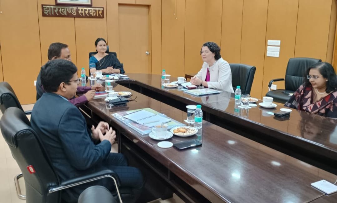 झारखंड के विभिन्न क्षेत्रों में सहयोग और निवेश पर मुख्य सचिव के साथ अमेरिकी काउंसलेट जेनरल बैठक