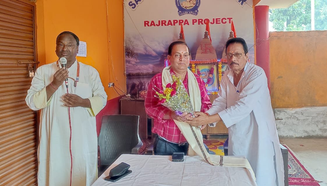 सरस्वती विद्या मंदिर में अध्यक्ष सह परियोजना पदाधिकारी ललन कुमार राय का भव्य स्वागत