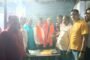 पुलिस ने अभियुक्त के घर पर इश्तेहार चिपकाया,6 सितम्बर को कोर्ट में शामिल होने की अपील