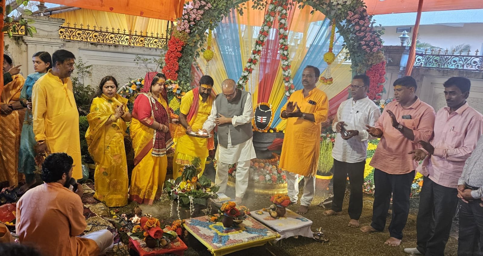 भाजपा नेता कुंटू बाबू के आवास पर संपन्न हुआ रुद्राभिषेक अनुष्ठान