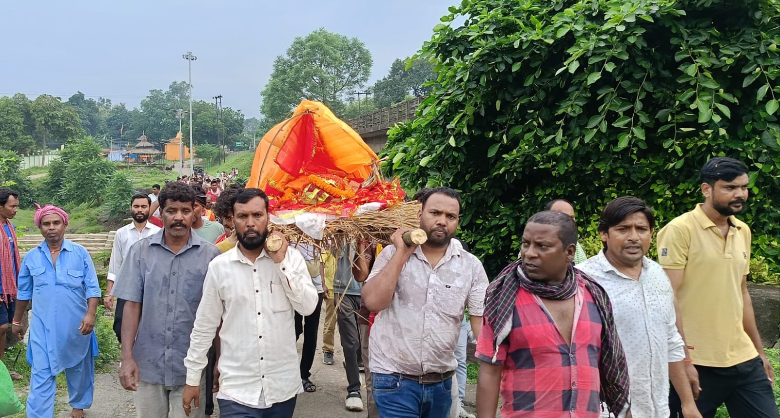 भुरकुंडा मुखिया अजय पासवान की मां का निधन