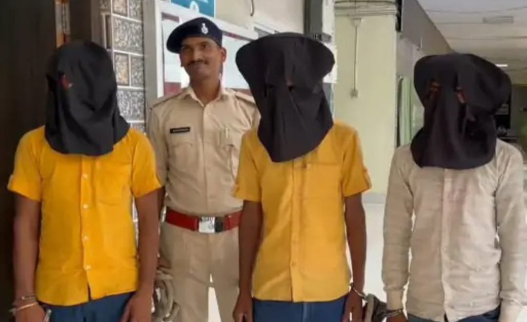 5 लाख की अफीम के साथ 3 तस्कर गिरफ्तार