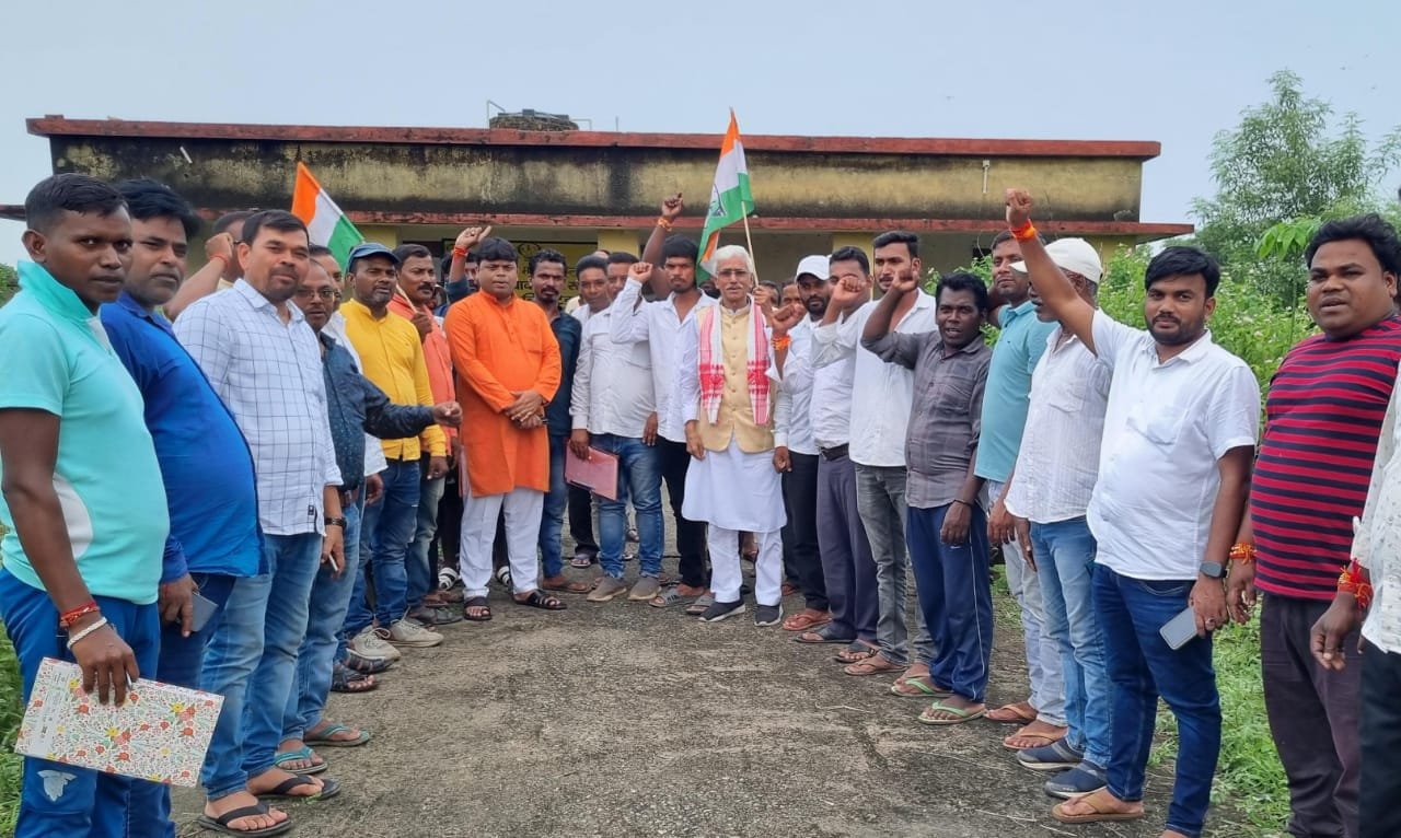 गोला प्रखंड के साडम में कांग्रेस केमिटि का गठन