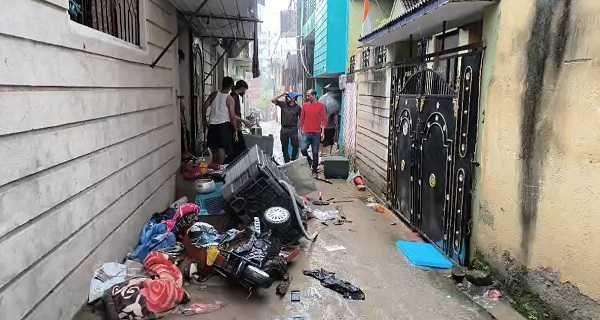 रांची के हिंदपीढ़ी में हुए हत्या के बाद, आरोपी अरमान के घर पर की गई तोड़-फोड़