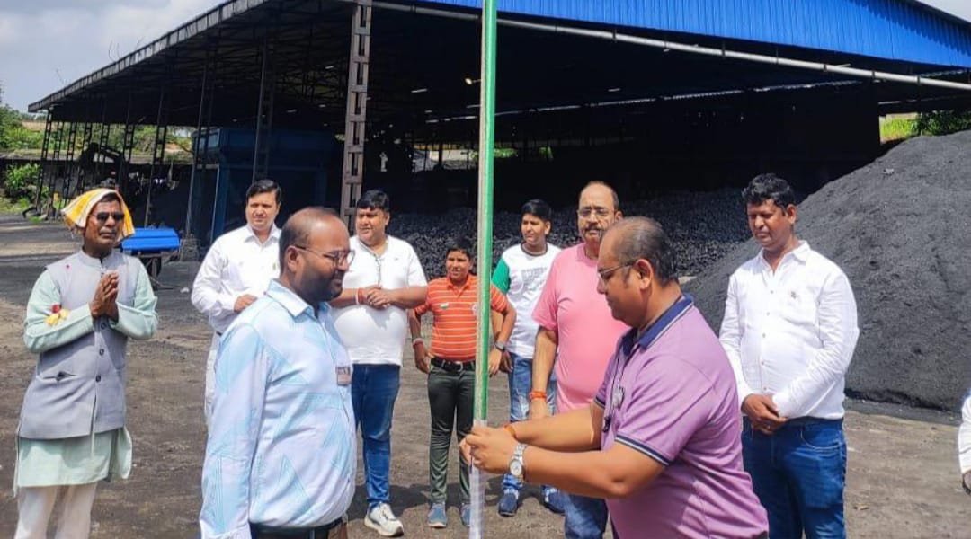 रोटरी रामगढ़ सिटी ने देशभक्ति और सेवा भाव के साथ मनाया 15 अगस्त