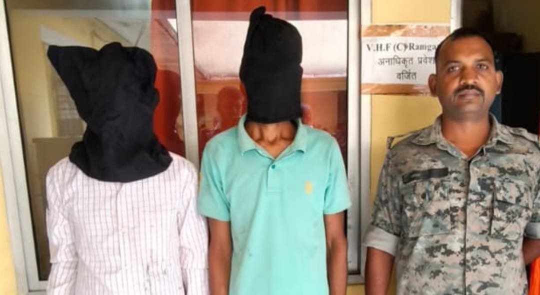 पुलिस ने अवैध शराब लदा एक पिकअप वैन पड़ा,दो गिरफ्तार