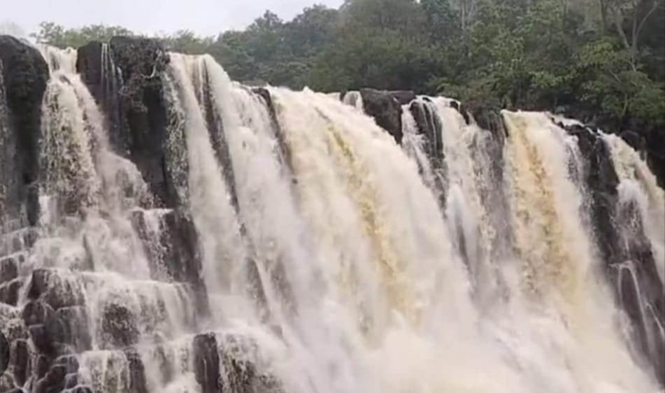 जोन्हा, हुंडरू, दशम फॉल, सीता फॉल, रिमिक्स फॉल एवं अन्य जलप्रपातों में उफान के कारण पर्यटकों के लिए सुरक्षा चेतावनी