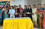 एसजीएनपीएस में प्री-प्राइमरी विंग की माताओं के लिए एक मनोरंजक मेहँदी प्रतियोगिता का आयोजन हुआ