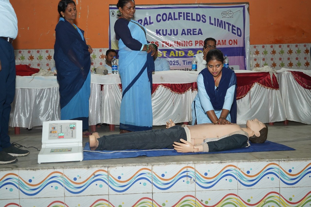 सीसीएल कुज्जू एवं टाटा स्टील वेस्ट बोकारो में हुआ सीपीआर एवं फर्स्ट एड उपचार प्रशिक्षण कार्यक्रम का आयोजन