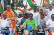 सौदा डी से पतरातु डैम तक बाइक से निकाल तिरंगा यात्रा