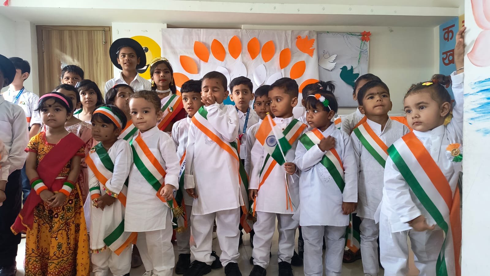 डीएवी सरला स्कूल टुपुदाना में स्वतंत्रता दिवस की पूर्व संध्या पर बच्चों ने दिखाई देशभक्ति की झलक