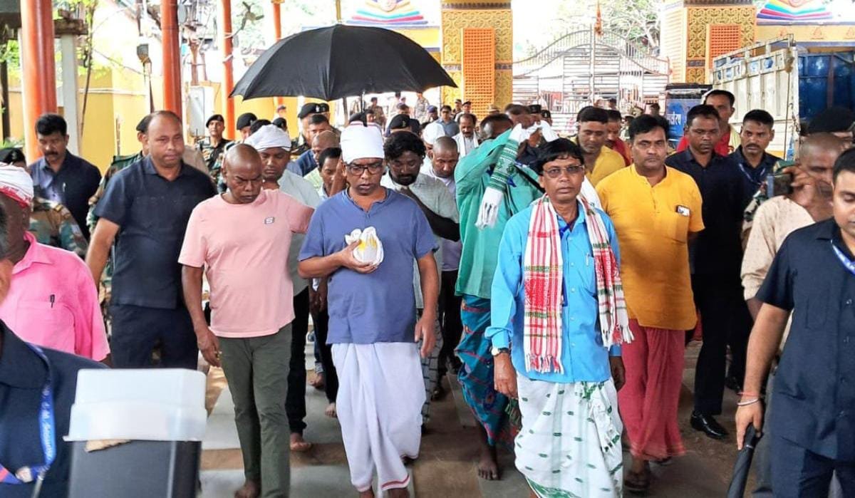 मुख्यमंत्री हेमंत सोरेन ने गुरु जी की अस्थियों को दामोदर नदी में विसर्जित किया