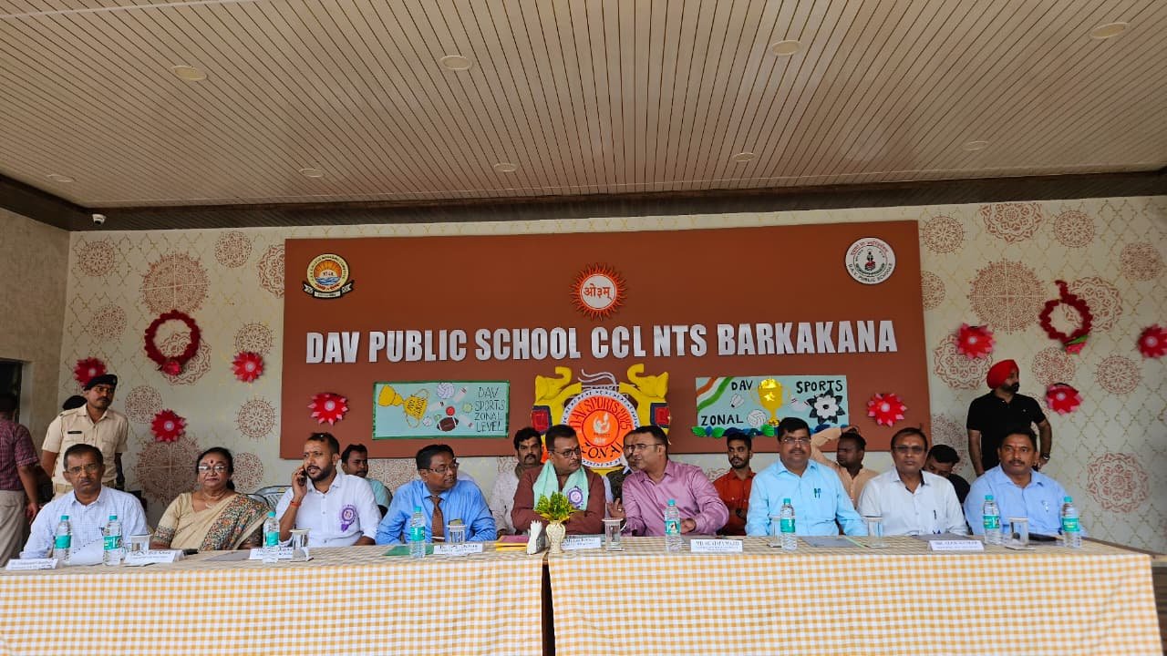 डीएवी पब्लिक स्कूल बरकाकाना में ज़ोनल स्तर पर खेलकूद प्रतियोगिता का शुभारंभ