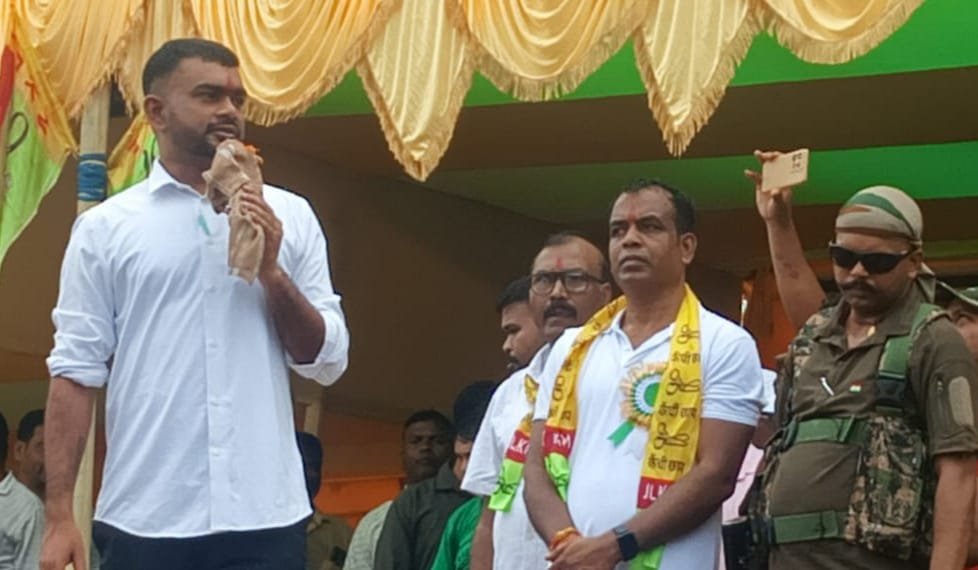 विजय साहू सैकड़ों समर्थकों के साथ जेएलकेएम मैं शामिल हुए