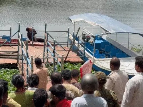 पारिवारिक कलह से परेशान महिला ने किया हाई वोल्टेज ड्रामा