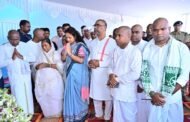 मुख्यमंत्री अपनी धर्मपत्नी संग स्कूली शिक्षा एवं साक्षरता मंत्री रहे स्मृति शेष-रामदास सोरेन जी के 