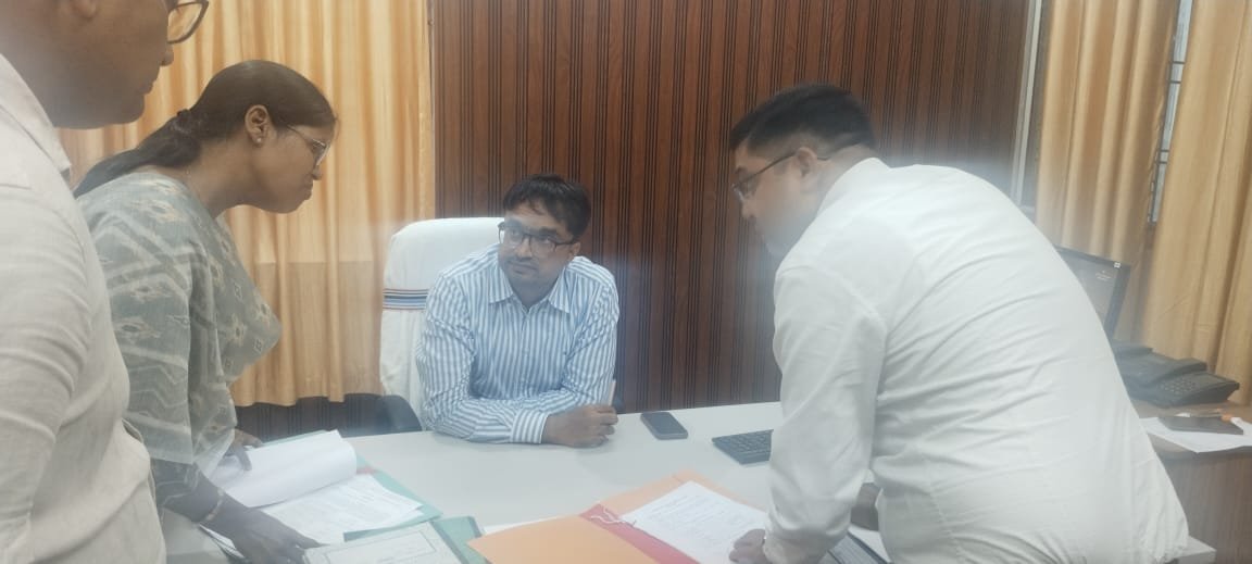 उपायुक्त ने किया कोषागार कार्यालय का निरीक्षण