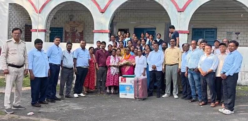 मैट्रोन सिस्टर-इंचार्ज रजनी गुलाब एक्का को सेवानिवृत्ति पर विदाई समारोह