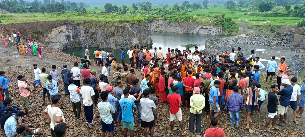 पत्थर माइंस में डूबने से हुई युवक की मौत