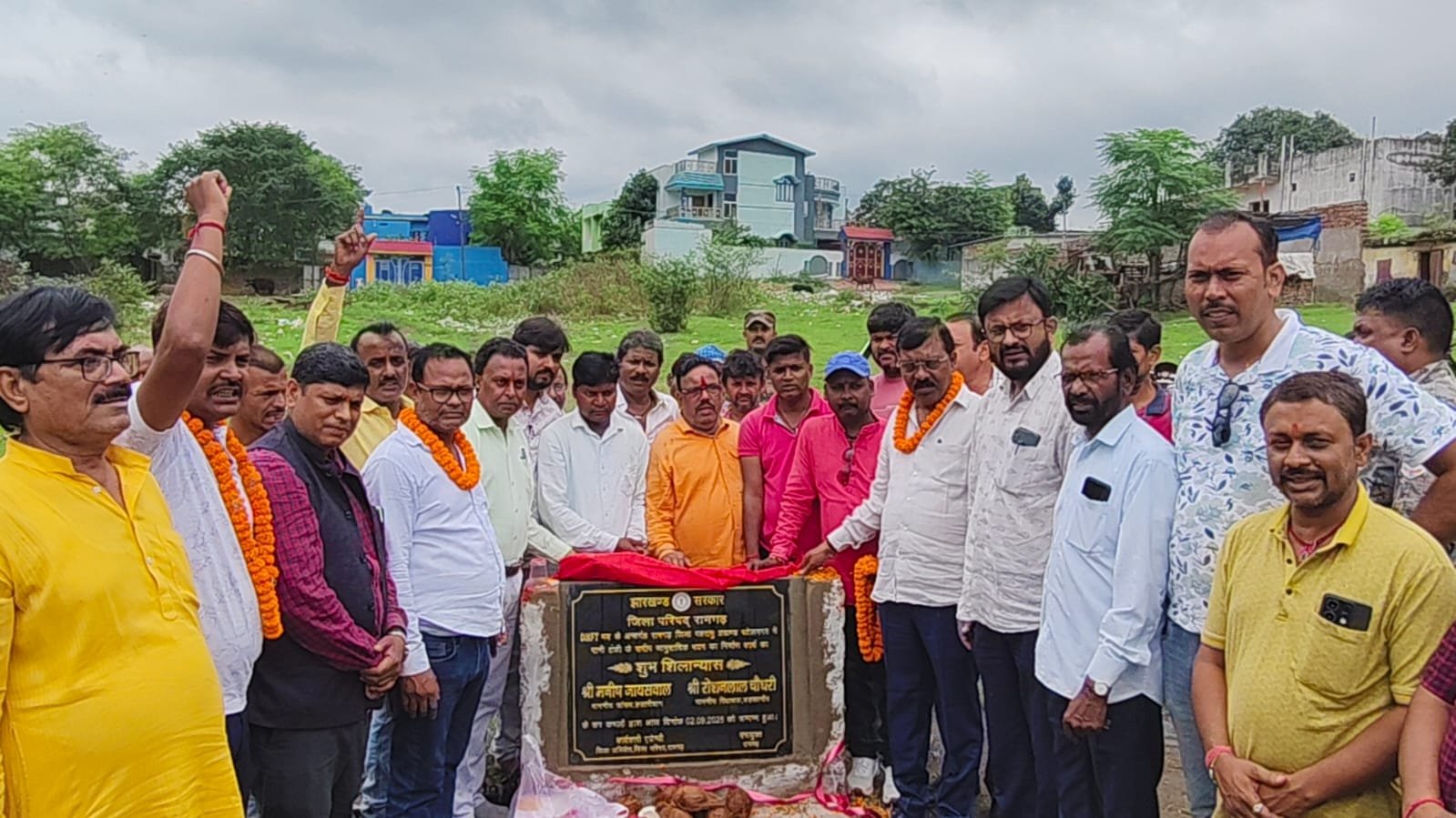 सामुदायिक भवन निर्माण कार्य का विधायक ने किया शिलान्यास