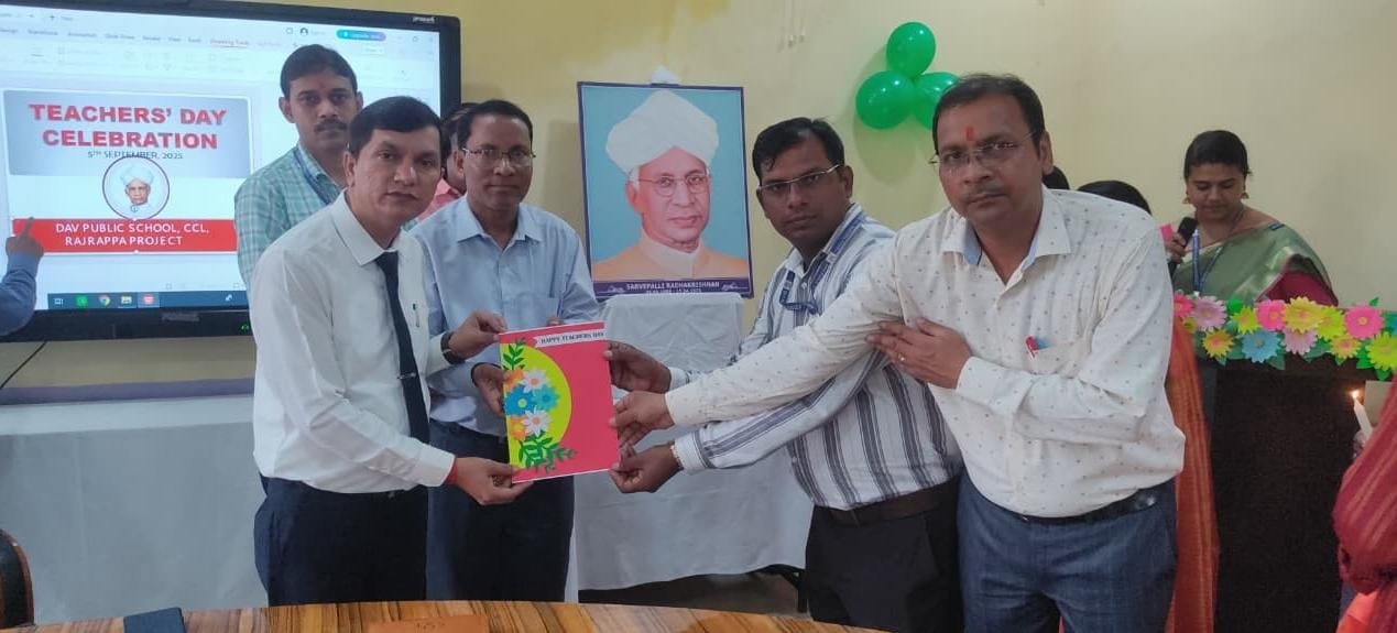 डीएवी रजरप्पा में शिक्षक दिवस का भव्य आयोजन