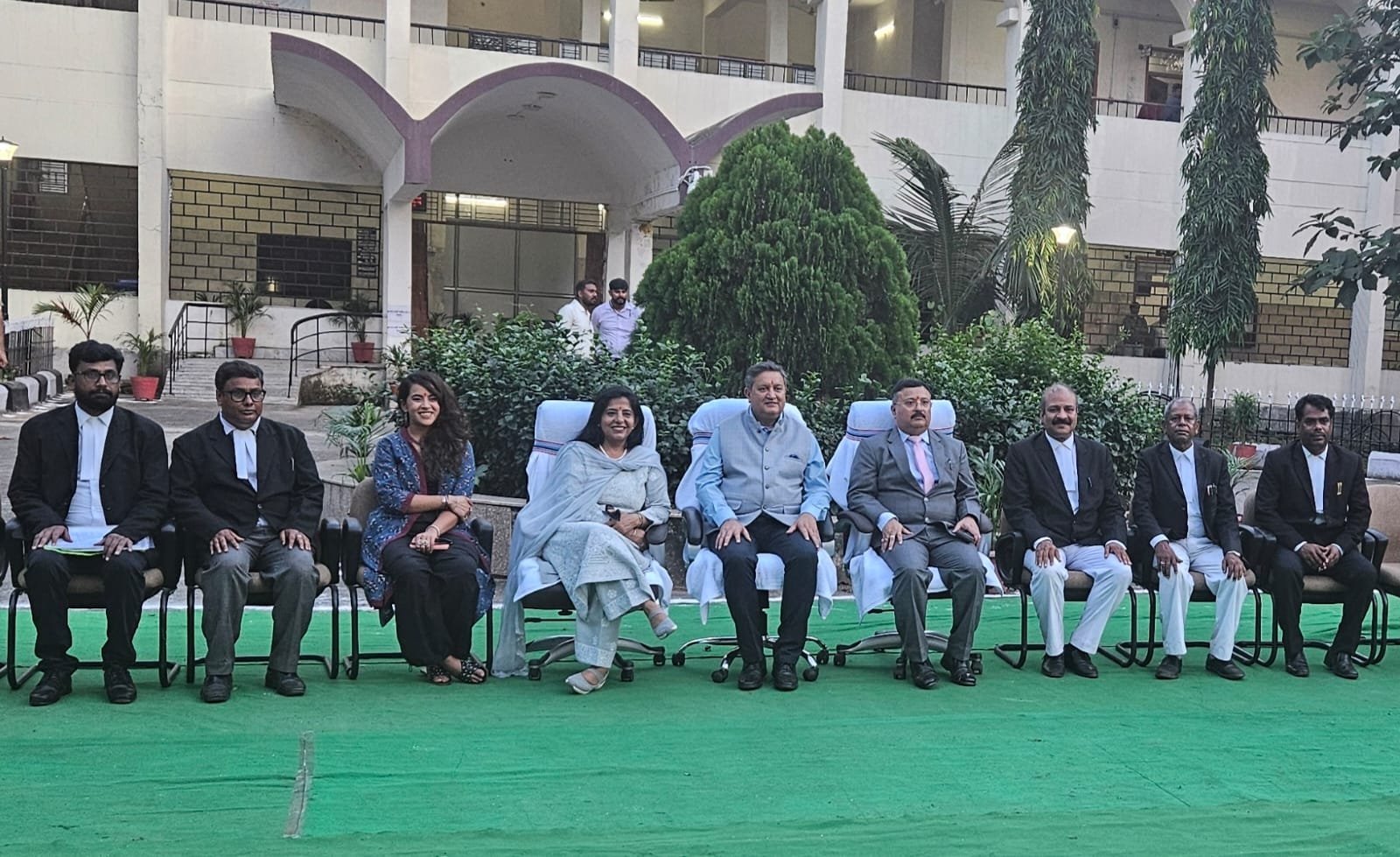 झारखंड उच्च न्यायालय के मुख्य न्यायाधीश का रामगढ़ अधिवक्ता संघ ने स्वागत किया,ज्ञापन सौंपा