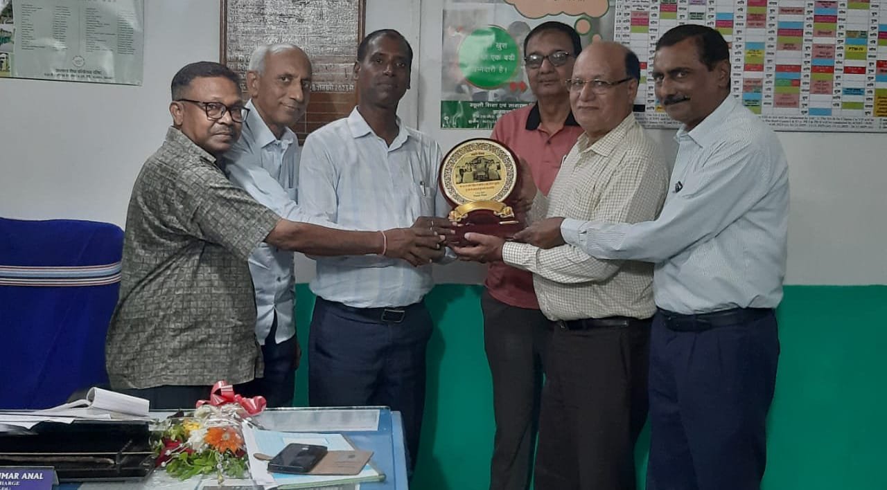 गांधी मेमोरियल हाई स्कूल के विद्यार्थियों का स्वर्ण जयंती मिलन समारोह