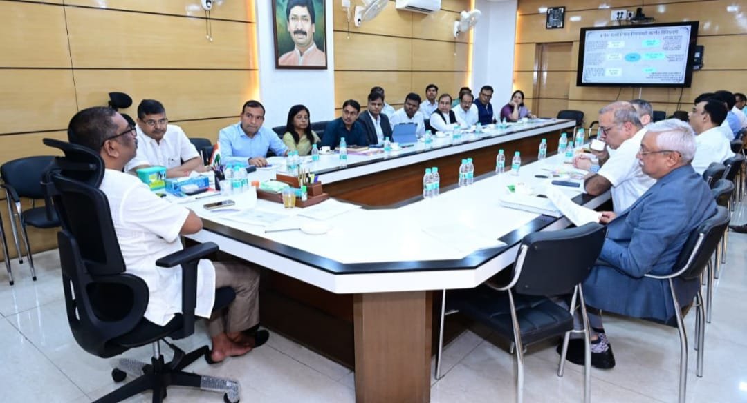 मुख्यमंत्री ने झारखंड पेसा नियमावली को लेकर वरीय अधिकारियों के साथ की उच्च स्तरीय बैठक