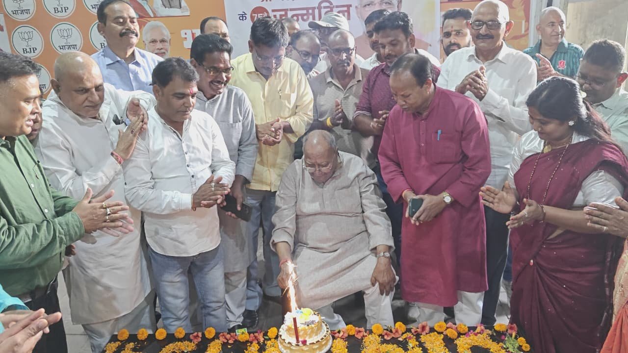 सांसद सेवा कार्यालय में उत्साहपूर्वक मनाया गया प्रधानमंत्री मोदी का 75 वां जन्मदिन