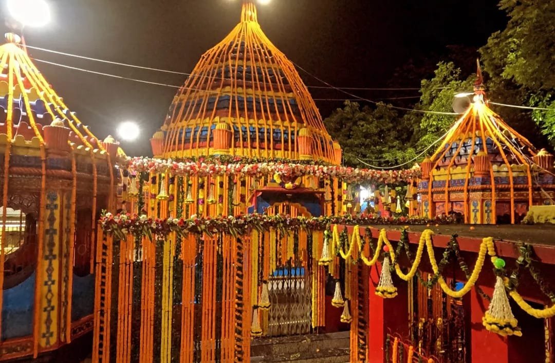 शारदीय नवरात्र दूसरे दिन मां ब्रहमचारिणी की हुई पूजा