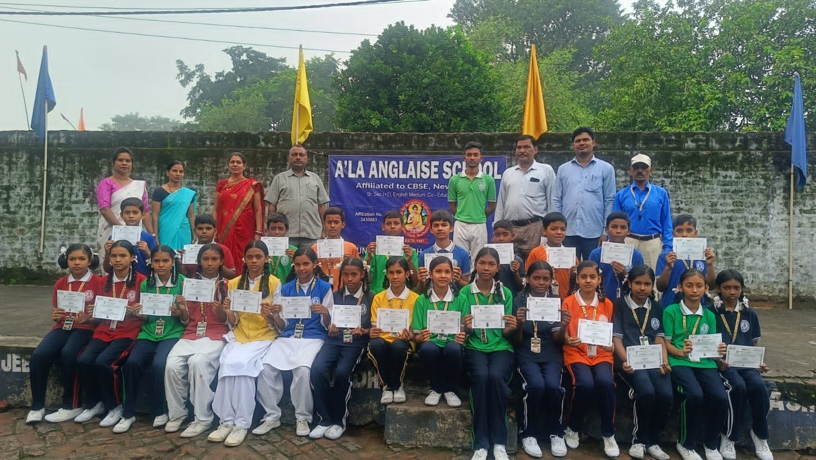 बच्चों को केवल पुस्तकीय ज्ञान ही नहीं, बल्कि पर्यावरण और समाज के प्रति जिम्मेदारी का भी बोध कराना हमारा कर्तव्य है : प्रधानाचार्य