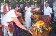 केंद्रीय रक्षा राज्य मंत्री संजय सेठ ने मां छिन्नमस्तिका की पूजा अर्चना किया