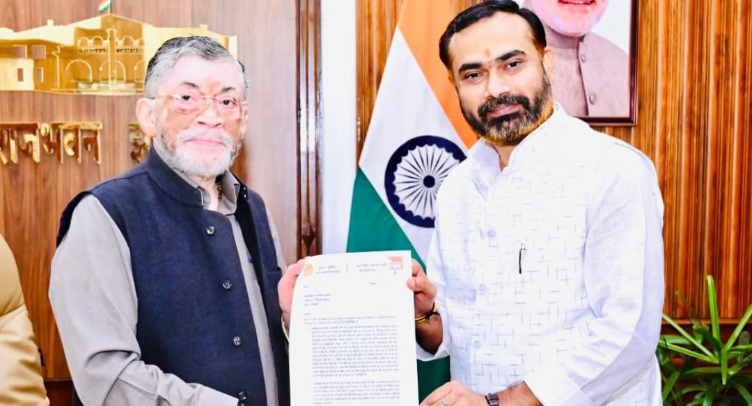 बीएसएल विस्तारीकरण और पत्रकारों को बीमा योजना का लाभ दिलाने हेतु राज्यपाल से मिले कुमार अमित