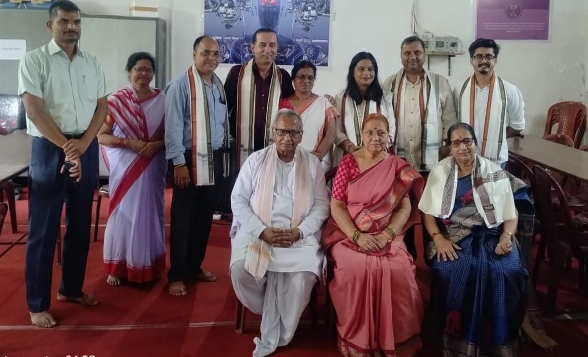 एसएसभीएम के पूर्व छात्रों द्वारा विद्यालय के प्रयोगशालाओं का आधुनिकीकरण