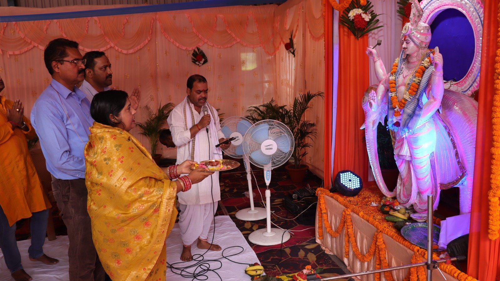 जिंदल स्टील बलकूदरा पतरातू में धूमधाम से मना विश्वकर्मा पूजा