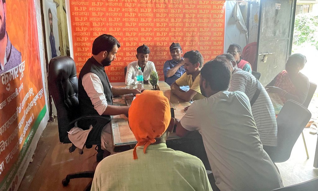 जनता की आवाज़ बने सांसद प्रतिनिधि धनंजय कुमार पुटूस