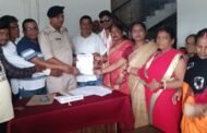 विधायक ममता देवी को दिवंगत बताकर उनकी तस्वीर पर माला चढ़ाने वालों के खिलाफ गोला थाना में प्राथमिकी