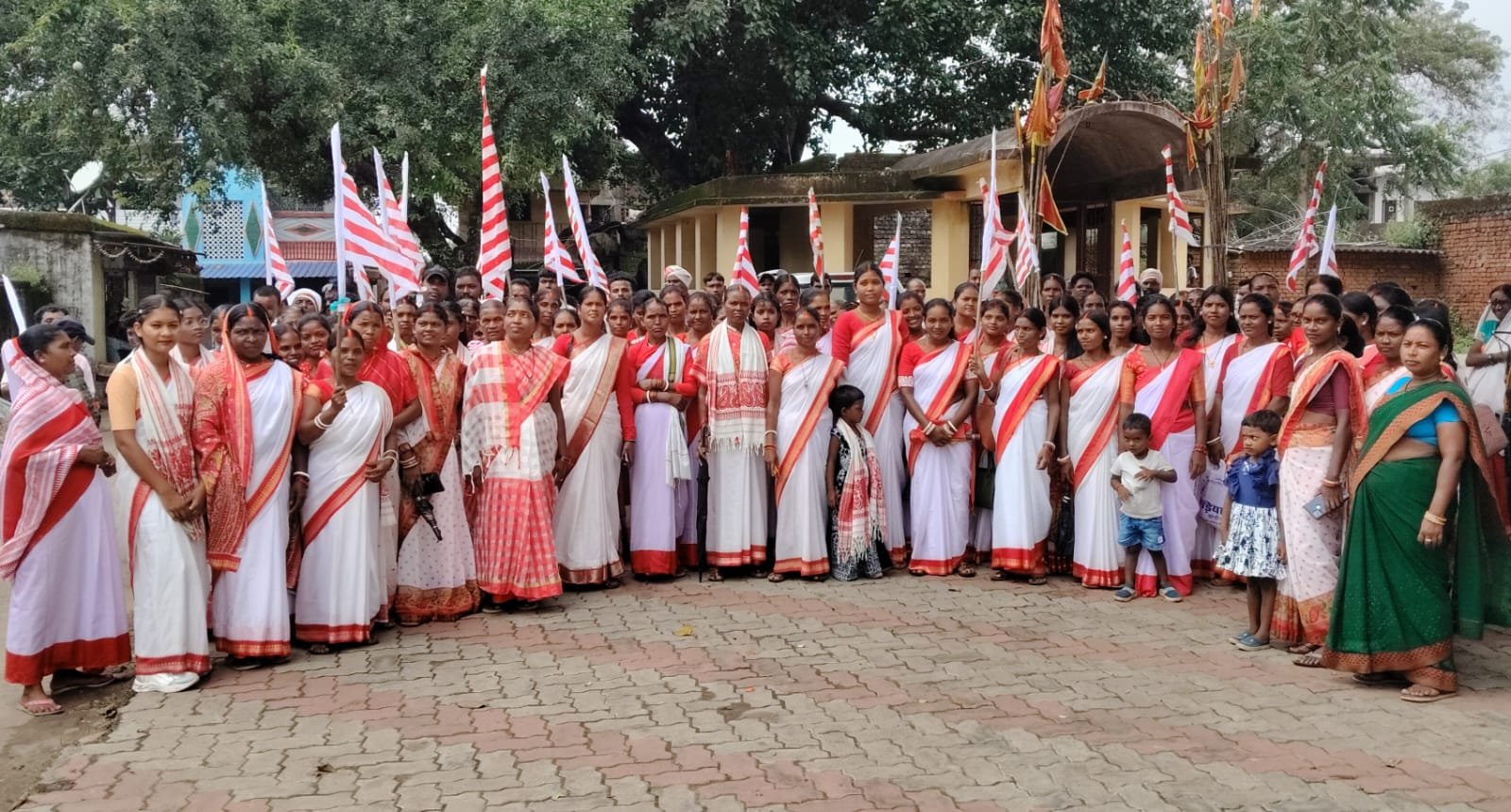 कुडमी व आदिवासी आंदोलन से दो भागों में बटने के कगार पर पहुंच समाज