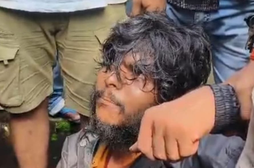 नशे में धुत युवक ने फल विक्रेता पर गोली चलाया