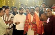 सार्वजनिक श्री श्री दुर्गा पूजा समिति पतरातू बस्ती के पूजा पंडाल का मंत्री योगेंद्र प्रसाद ने किया उद्घाटन